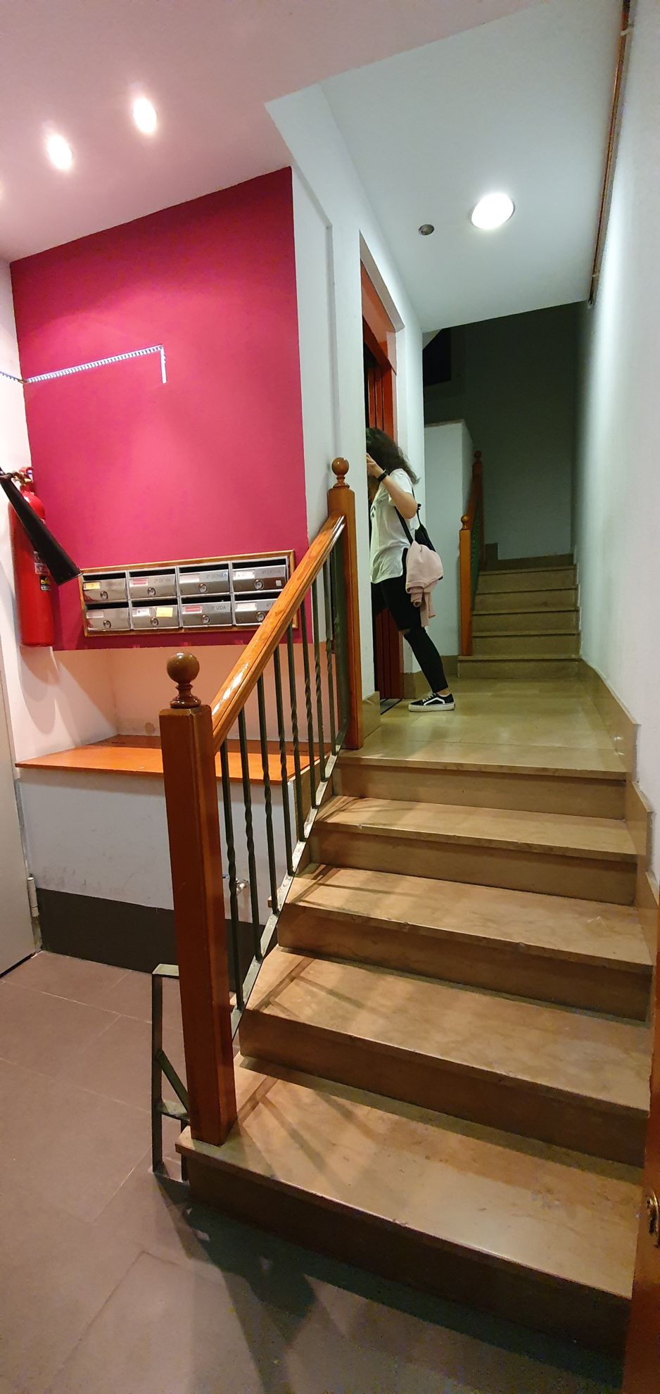 El edificio cuenta con ascensor.